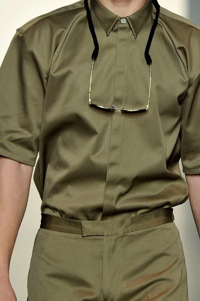Look 14